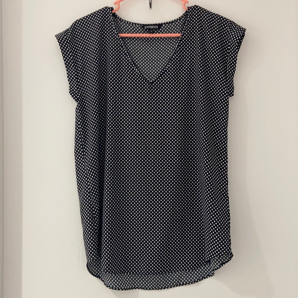 Relaxed V Neck